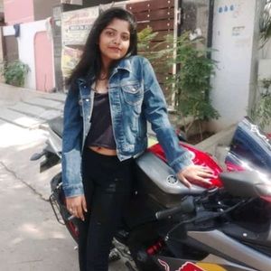 Meet your Posher, Rushali